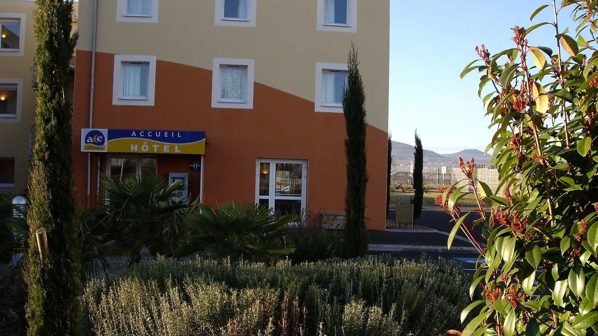 Ace Hotel Clermont Ferrand La Pardieu