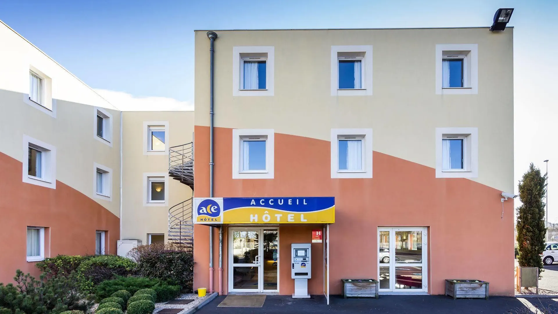 Ace Hotel Clermont Ferrand La Pardieu France