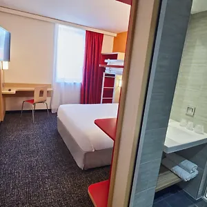 2* Hotel Kyriad Eco - Ferrand Estaing